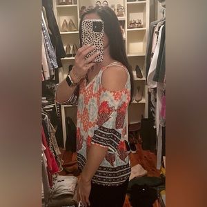 Monique cold shoulder blouse XSP